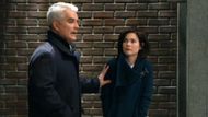 Liz should have known it wouldn't be an uneventful walk with Ric | Image: ABC